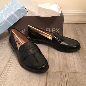 Life Stride Womens Penny Loafers size 6 NEW IN BOX